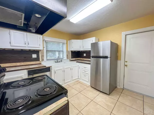 Pensacola, FL 32506,608 N 70th Ave