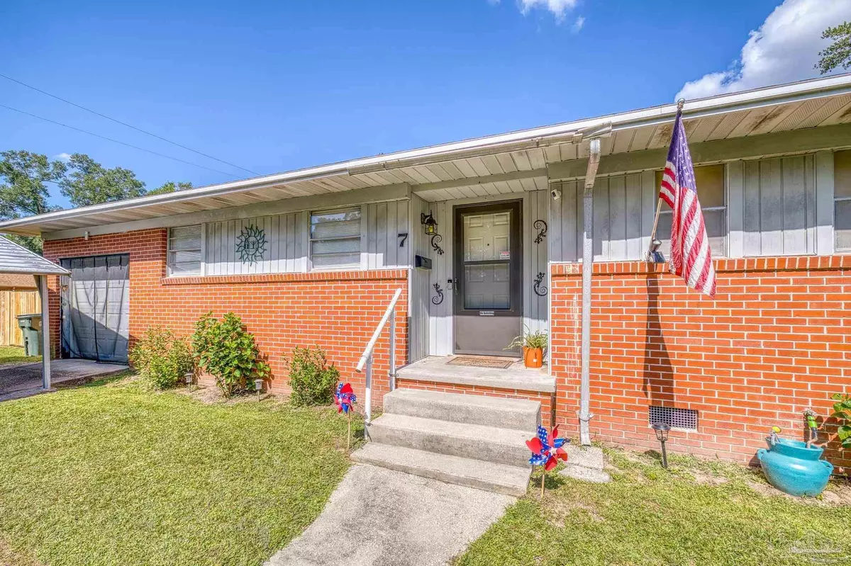 Pensacola, FL 32506,7 Forest Park Dr