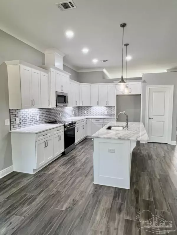 Navarre, FL 32566,6676 Redfield St