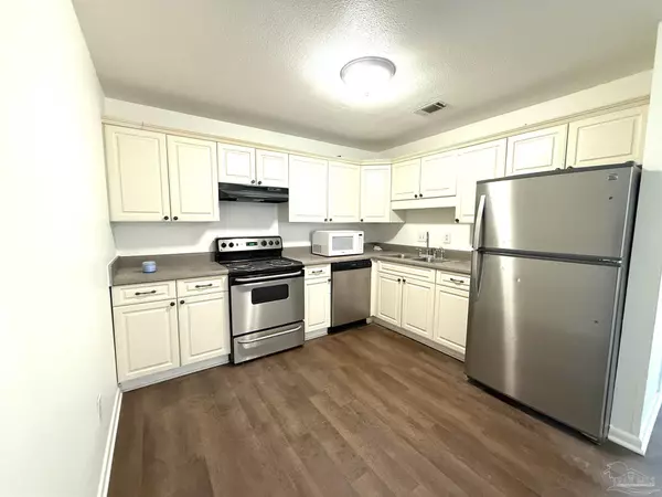 Gulf Breeze, FL 32563,3202 Redwood Ln