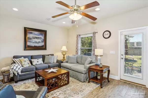 Navarre, FL 32566,8881 Brown Pelican Cir