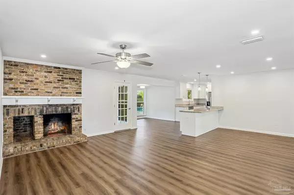 Gulf Breeze, FL 32561,110 Florida Ave