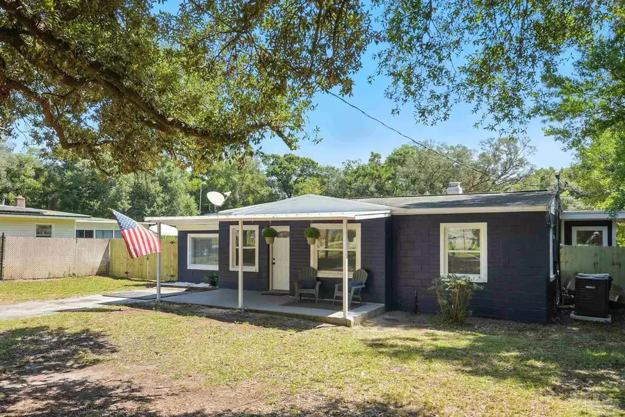 609 Pelham Rd, Pensacola, FL 32507