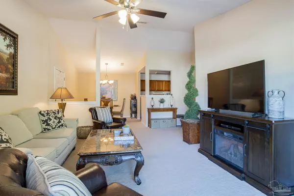 Pensacola, FL 32504,7171 N 9th Ave