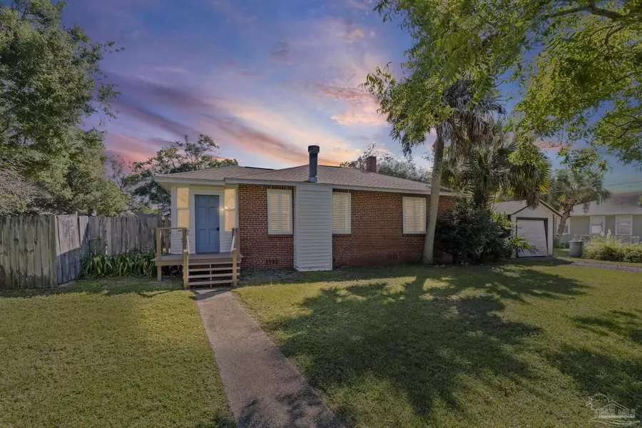 20 NW Gilliland Rd, Pensacola, FL 32507