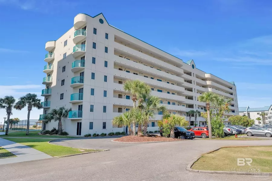 645 Plantation Rd, Gulf Shores, AL 36542