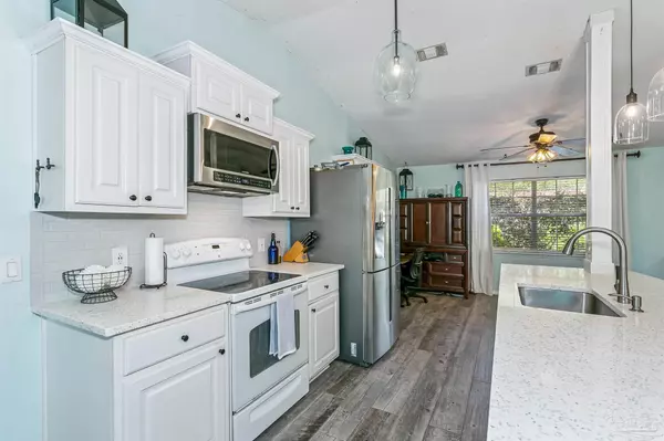 Gulf Breeze, FL 32563,1508 Bay Woods Rd