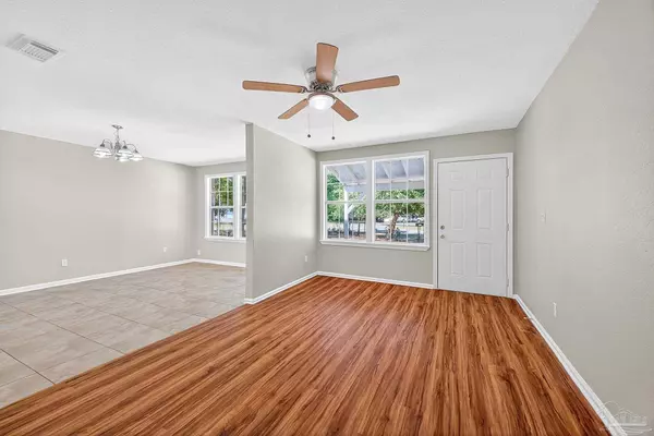 Pensacola, FL 32507,128 Rue Max St