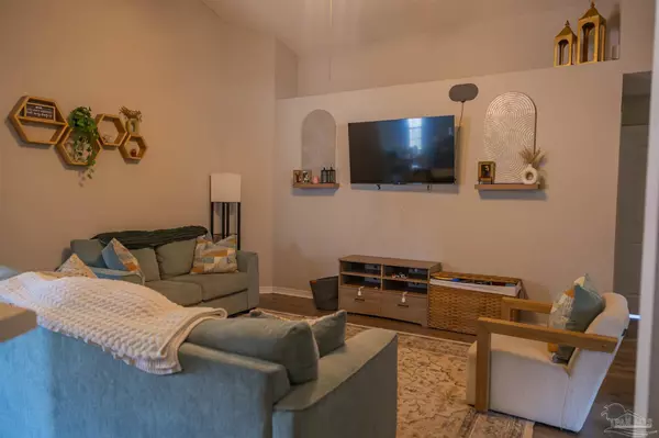 Pensacola, FL 32507,616 Reservation Ave