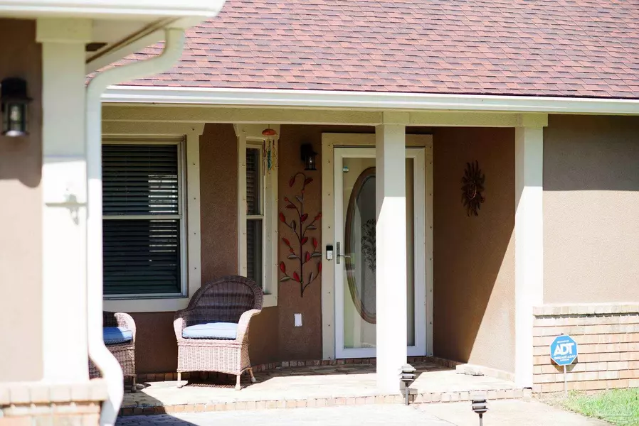 3876 Mariners Dr, Gulf Breeze, FL 32563