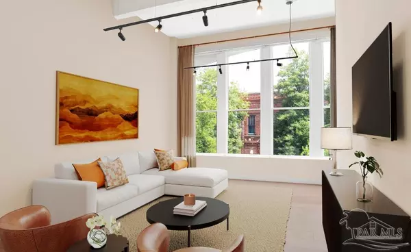 Pensacola, FL 32502,17 S Palafox Pl