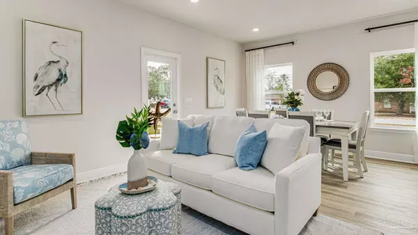 Gulf Breeze, FL 32563,2487 Cliff Hollow Cir