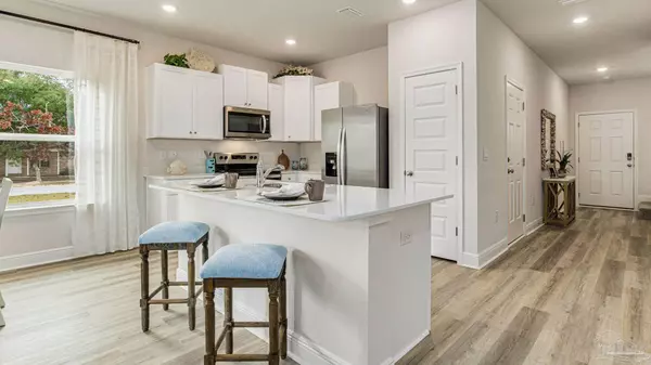 Gulf Breeze, FL 32563,2483 Cliff Hollow Cir