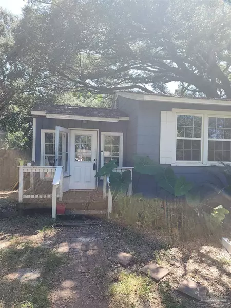 7 Elegans Ave, Pensacola, FL 32507