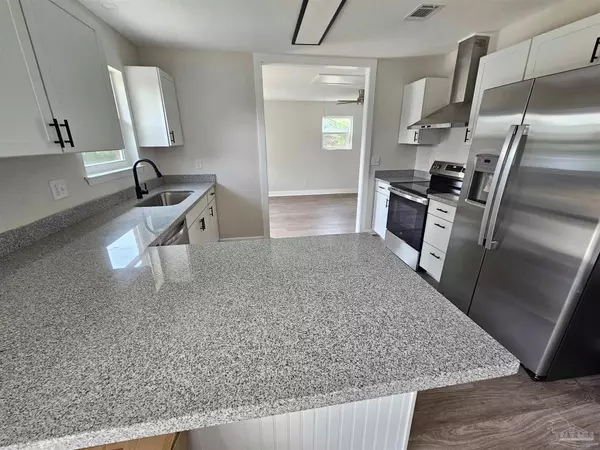 Pensacola, FL 32526,7763 Helms Rd
