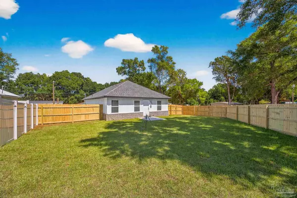 Milton, FL 32583,4417 Oak Ln