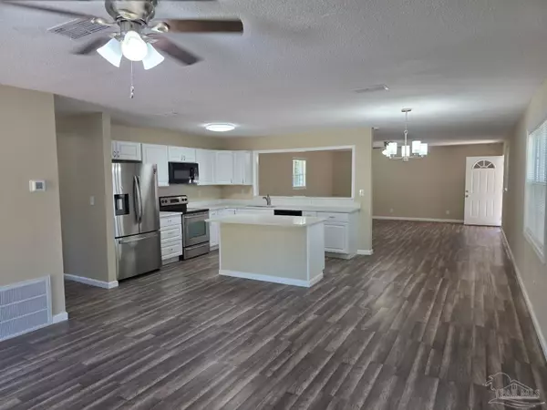 Pensacola, FL 32534,8895 Untreiner Ave