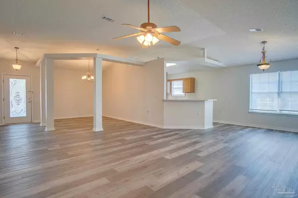 Gulf Breeze, FL 32563,2029 Shadow Lake Dr