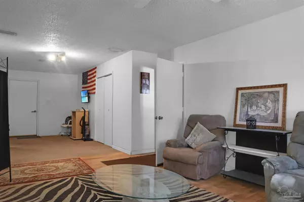 Ft Walton Beach, FL 32547,611 Colonial Dr