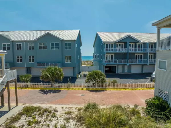 Pensacola Beach, FL 32561,521 Ft Pickens Rd