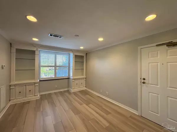 Pensacola, FL 32501,2007 Gadsden St