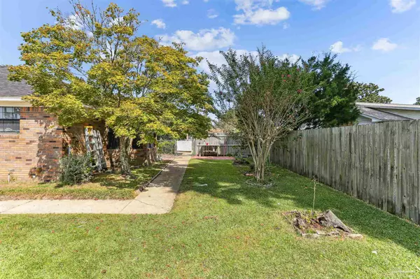 Pensacola, FL 32526,2369 Amelia Ln