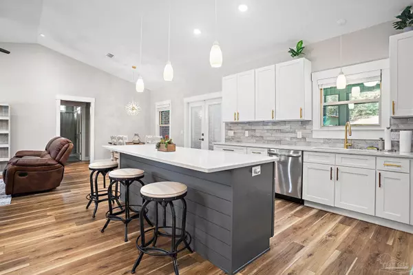 Navarre, FL 32566,3112 Evans Ave