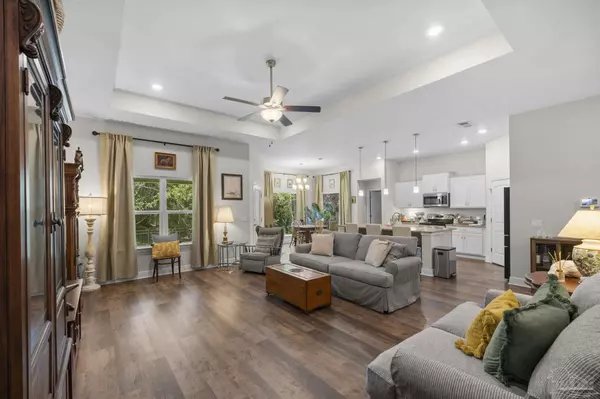 Navarre, FL 32566,6612 Admiral St