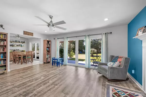 Navarre, FL 32566,8905 Binnacle Ct