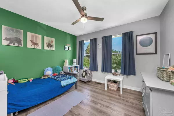 Navarre, FL 32566,8905 Binnacle Ct