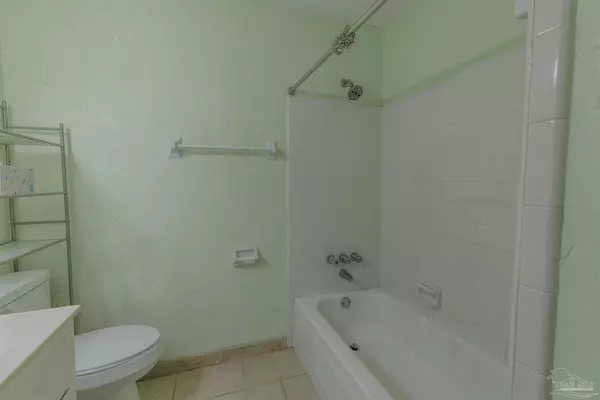 Pensacola, FL 32504,4150 April Rd