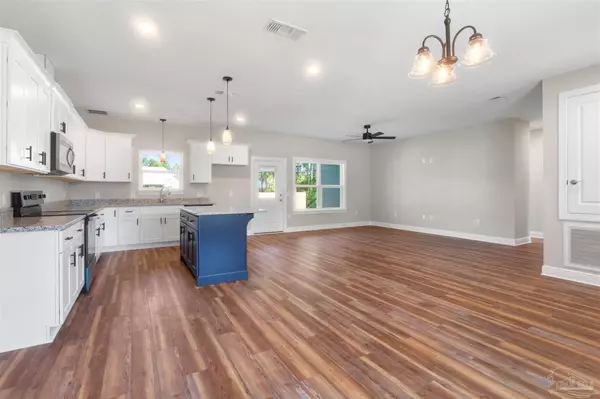 Navarre, FL 32566,6560 Liberty St