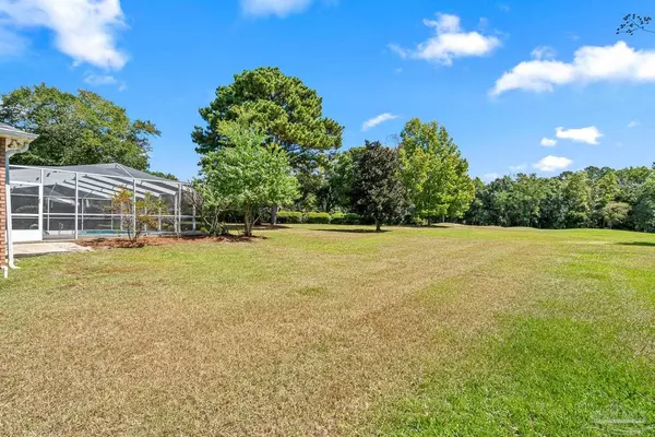 Pace, FL 32571,2866 Greystone Dr