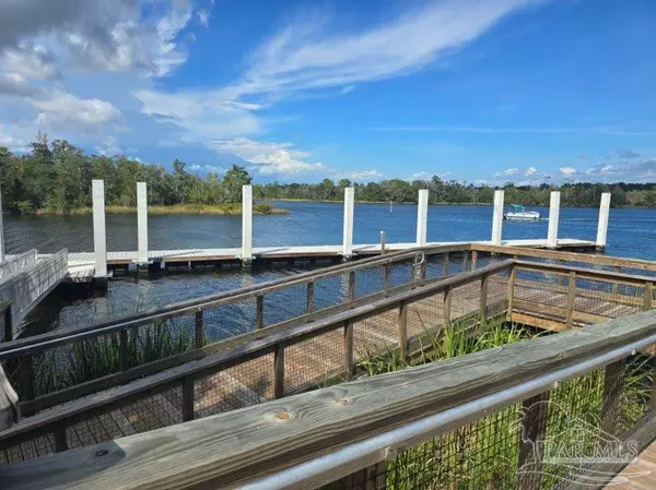 Bagdad, FL 32583,0000 Cross St