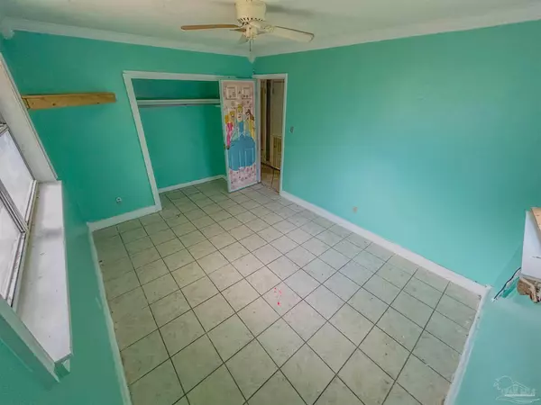 Pensacola, FL 32505,924 Cranbrook Ave