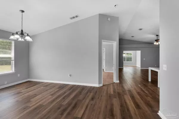 Cantonment, FL 32533,1491 Longbranch Dr