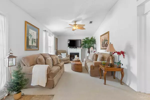 Gulf Breeze, FL 32563,6459 Garden Dr