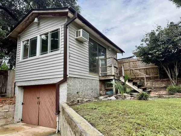 Pensacola, FL 32503,1717 Yates Ave