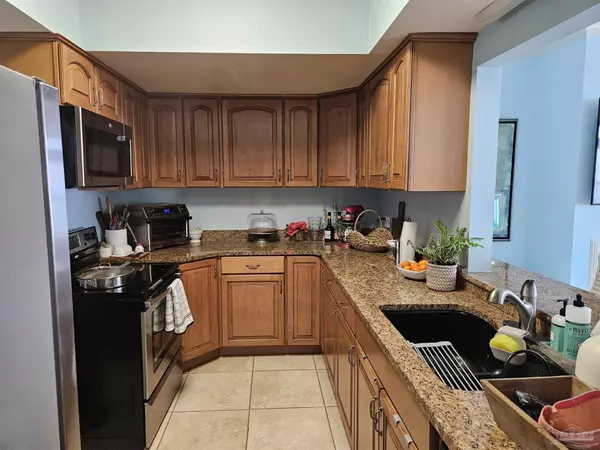 Pensacola, FL 32507,10127 Sinton Dr