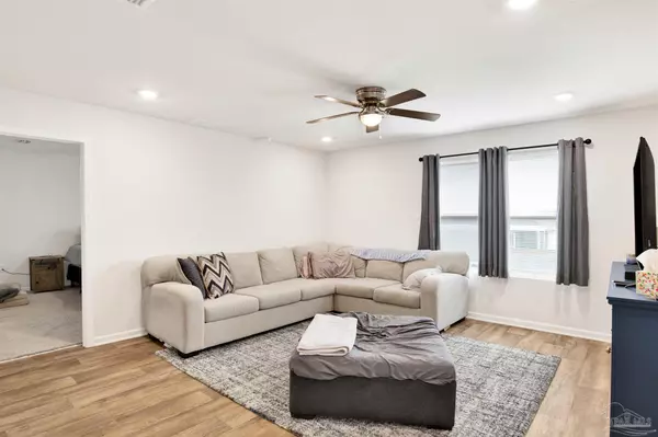 Milton, FL 32583,5581 Galahad Trl