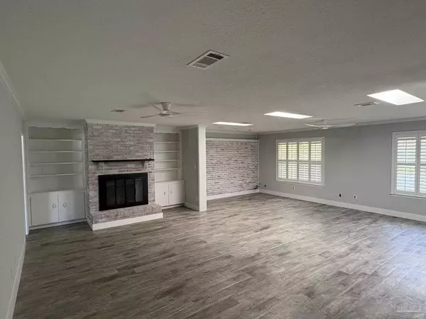 Pensacola, FL 32506,307 N 57th Ave