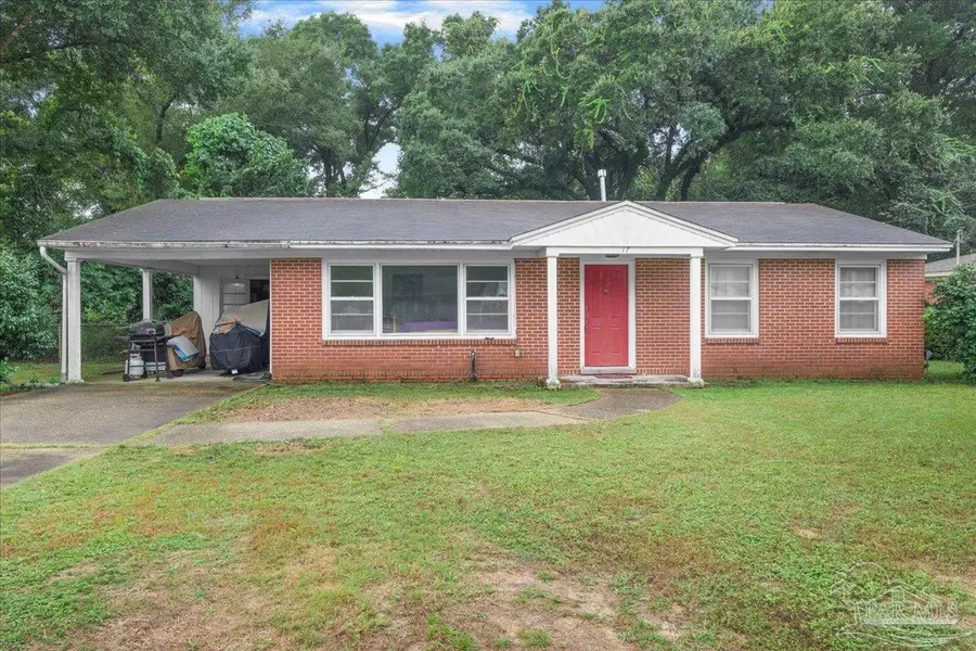 17 Linda St, Pensacola, FL 32506