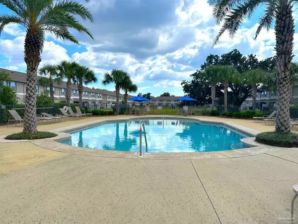 Pensacola, FL 32502,308 S F St