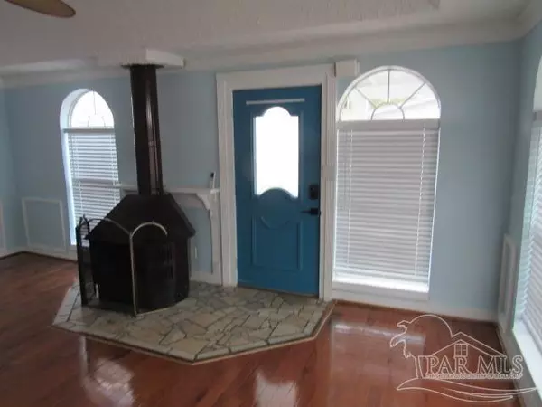 Pensacola, FL 32506,9939 Lillian Hwy