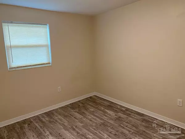 Pensacola, FL 32504,6210 Hilltop Rd