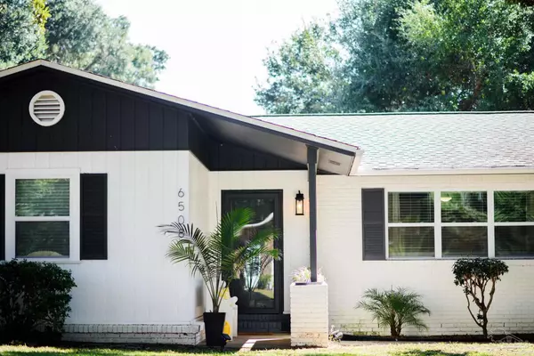 Pensacola, FL 32506,6508 Colonade Cir