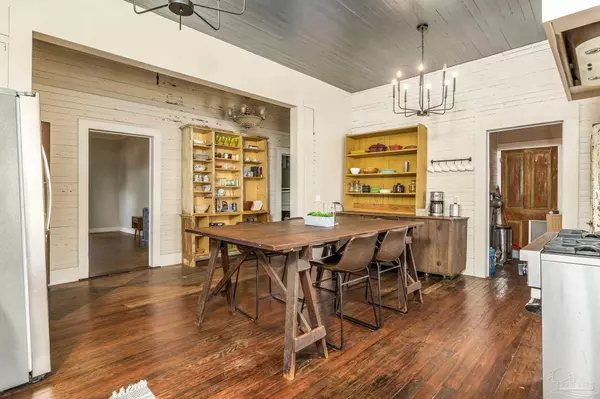 Milton, FL 32570,5093 Canal St