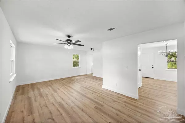 Pensacola, FL 32505,7333 Rolling Hills Rd