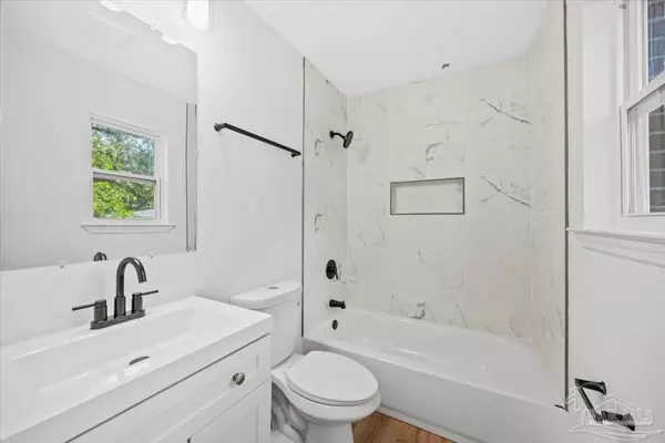 Pensacola, FL 32505,7333 Rolling Hills Rd