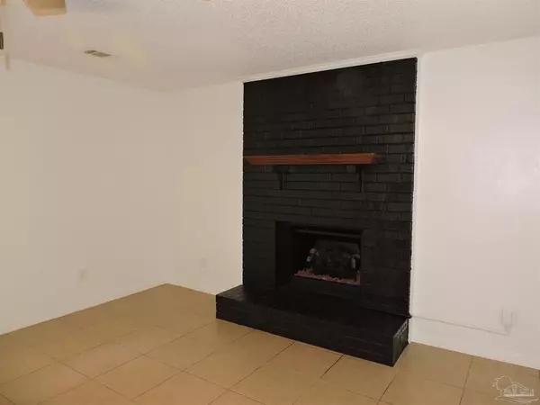 Pensacola, FL 32526,6611 Bellview Pines Pl